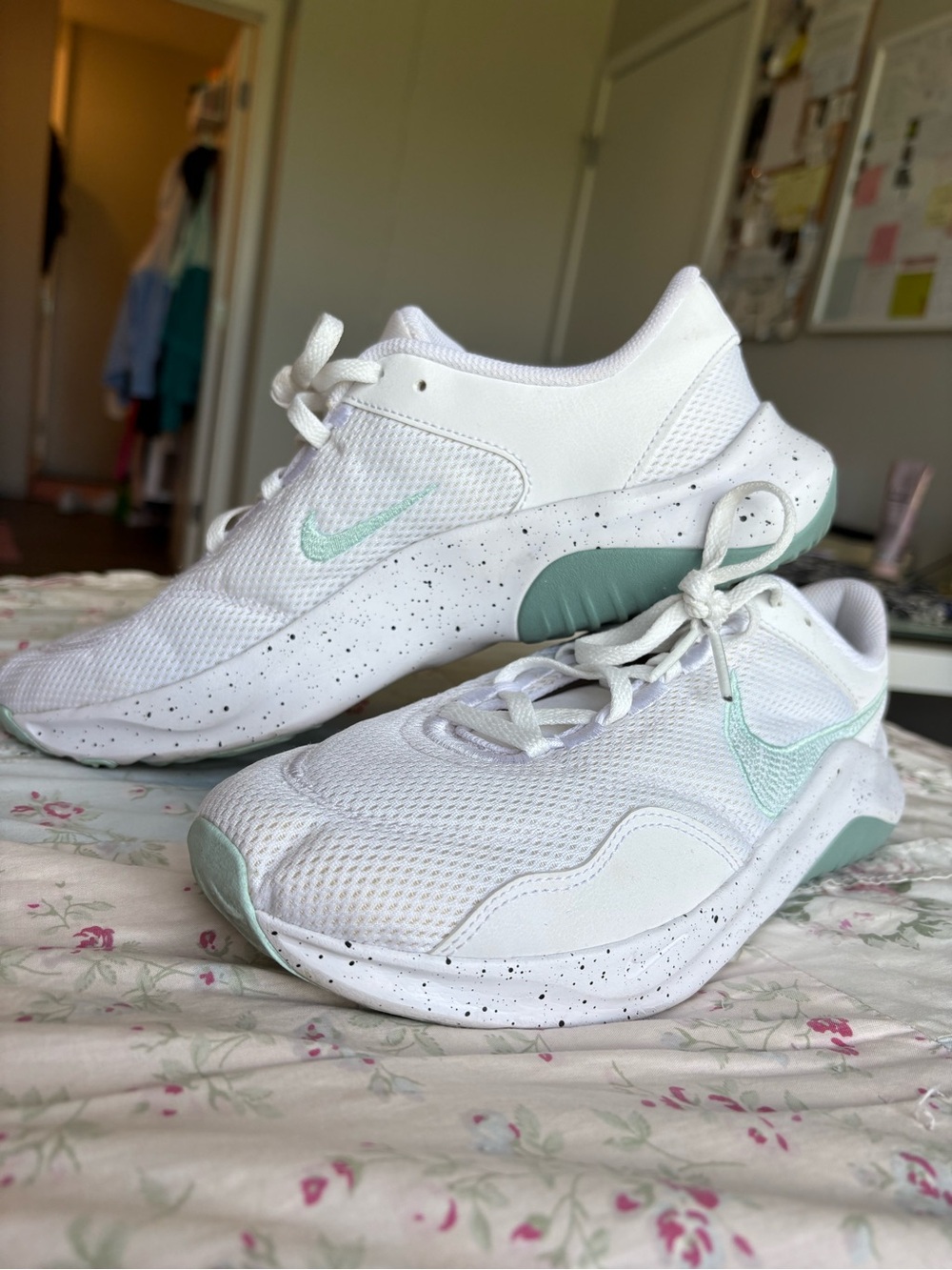 Nike Women’s Running Tennis Shoes White Blue